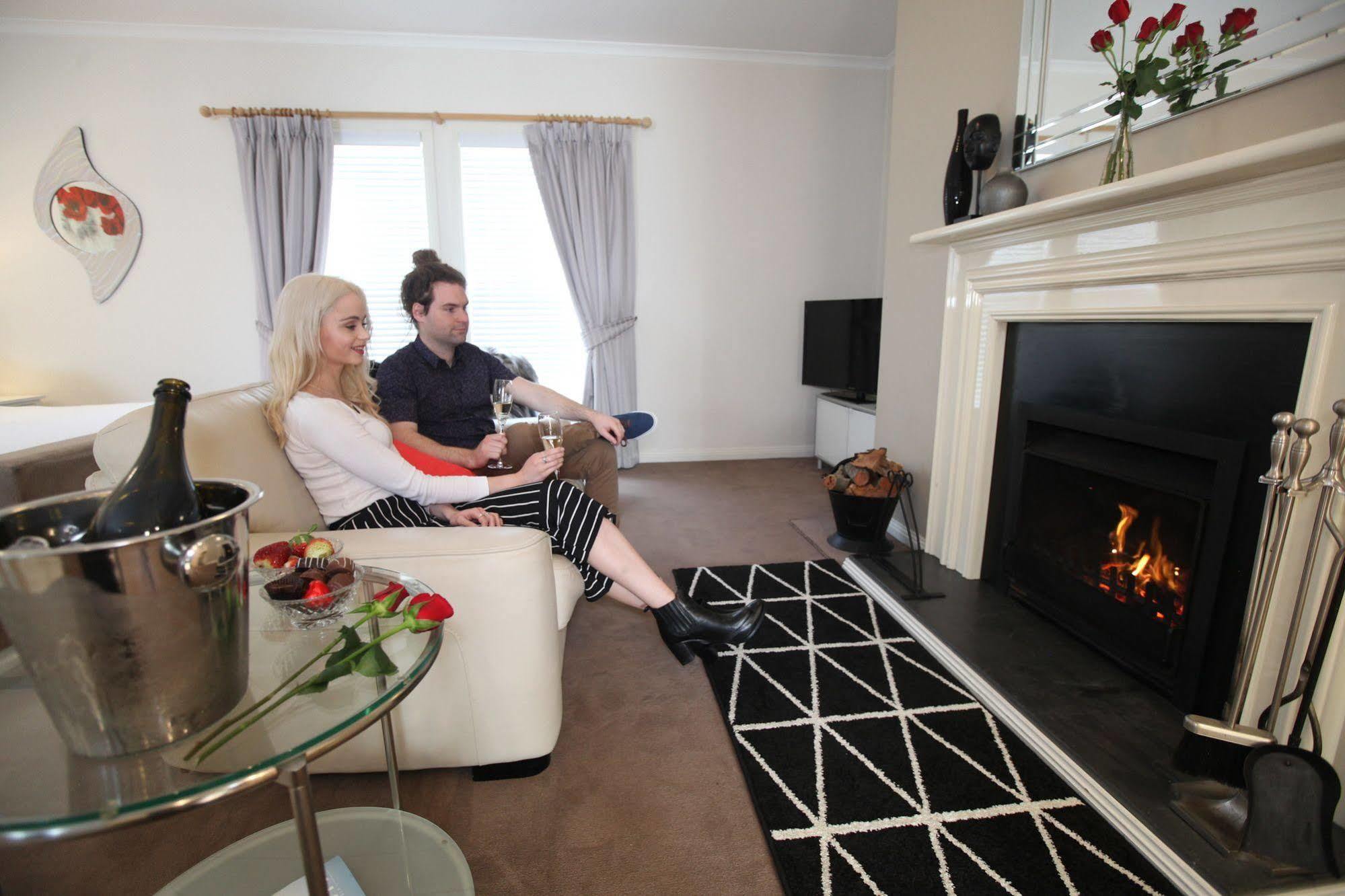 Wine And Roses Bed And Breakfast Adelaide Exteriör bild